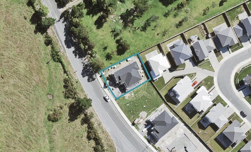 6 Christian Road, Swanson, Auckland - Carousel 1