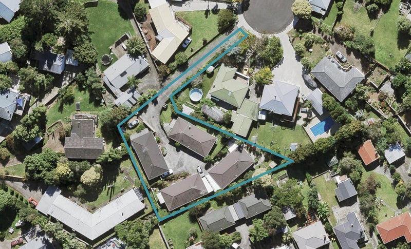 3/10 May Avenue, Te Atatu South, Auckland - Carousel 1