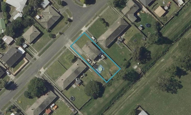 54 Ellesmere Crescent, Highbury, Palmerston North - Carousel 1