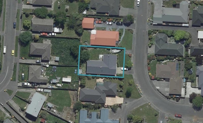 52 Regency Crescent, Redwood, Christchurch - Carousel 1