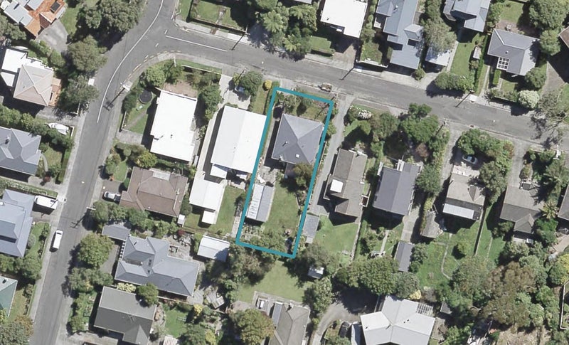 8 Woodvale Grove, Fairfield, Lower Hutt - Carousel 1