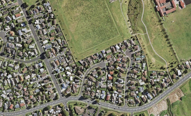 18B Anglers Way, Wattle Downs, Auckland - Carousel 1