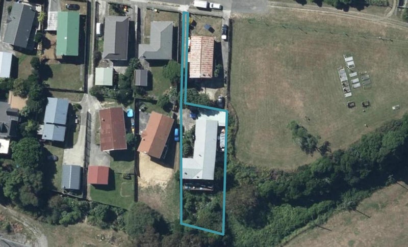 5 Te Arataura Street, Takapuwahia, Porirua - Carousel 1