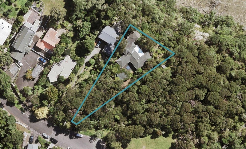 42 Opou Road, Titirangi, Auckland - Carousel 1