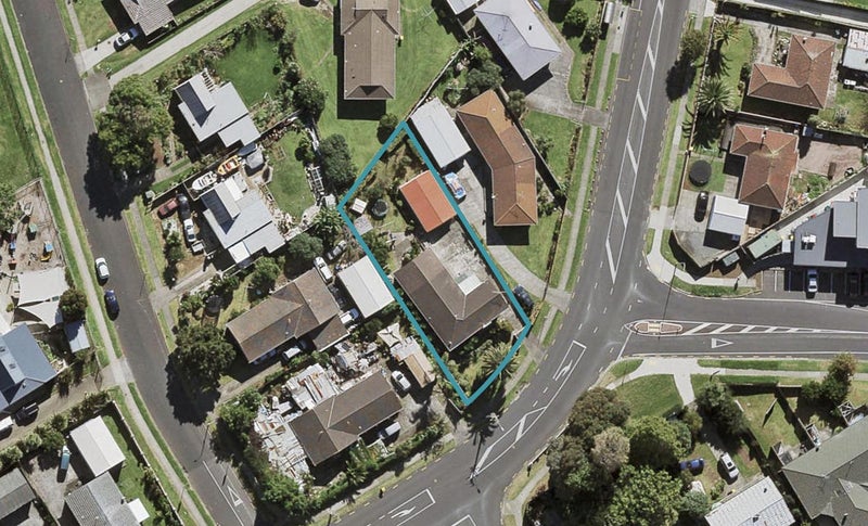 58 Wakefield Road, Favona, Auckland - Carousel 1