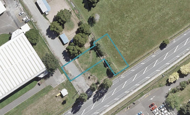 39 Cynisca Crescent, Wallaceville, Upper Hutt - Carousel 1