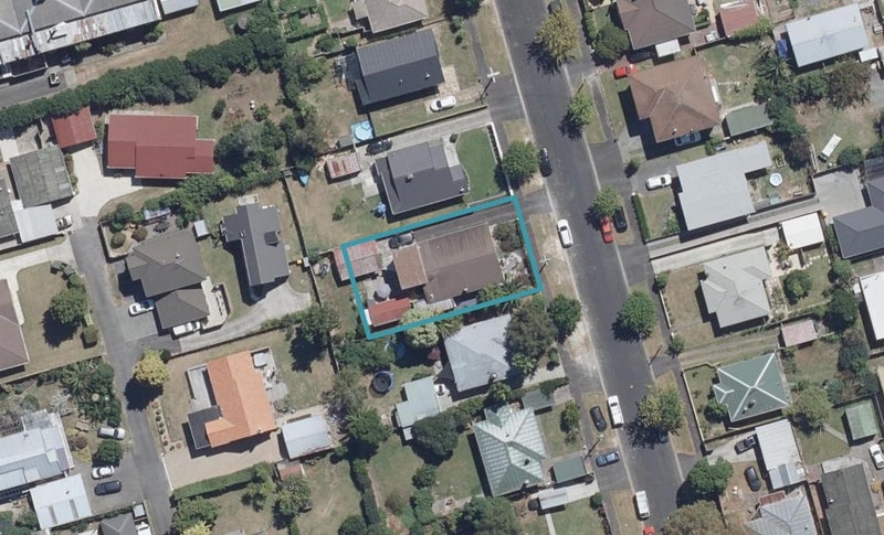 5 Bell Street, Hamilton East, Hamilton - Carousel 1