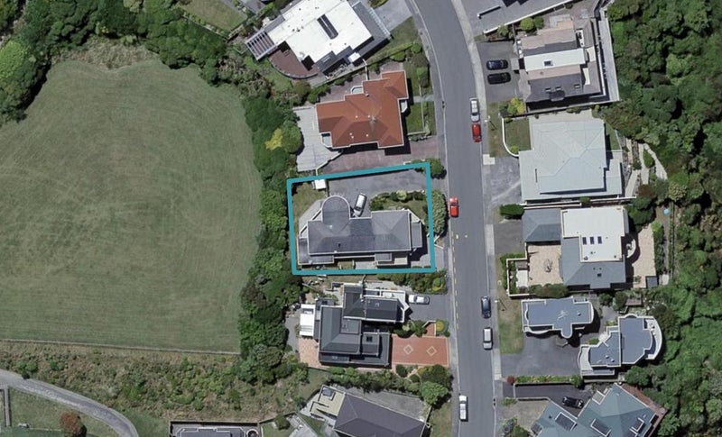 10A Treasure Grove, Hataitai, Wellington - Carousel 1