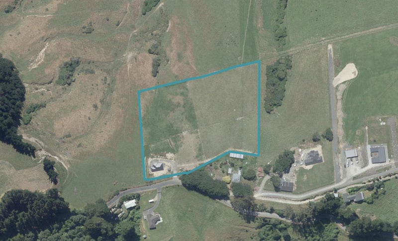 197 Upper Junction Road, Sawyers Bay, Dunedin - Carousel 1