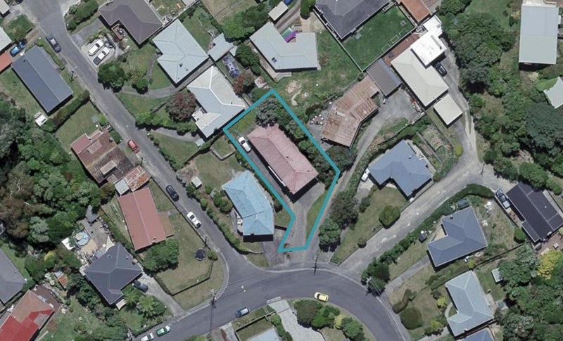 7C Omega Street, Newlands, Wellington - Carousel 1