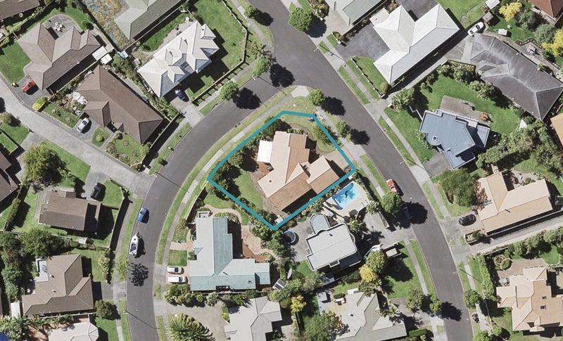 22 Matterhorn Crescent, Northpark, Auckland - Carousel 1