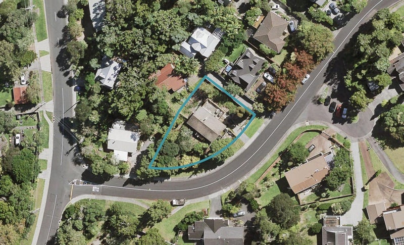 123 Daffodil Street, Titirangi, Auckland - Carousel 1