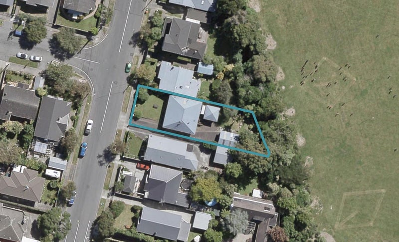 42 Penrose Street, Woburn, Lower Hutt - Carousel 1