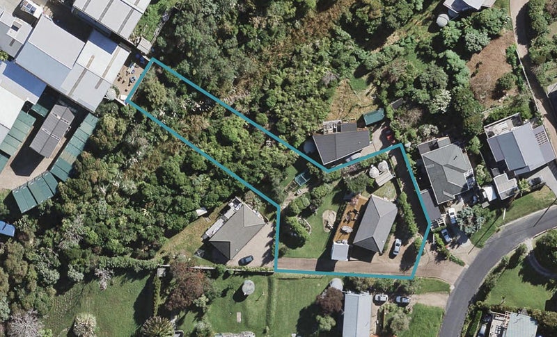 33B Ocean Road, Surfdale, Waiheke Island - Carousel 1