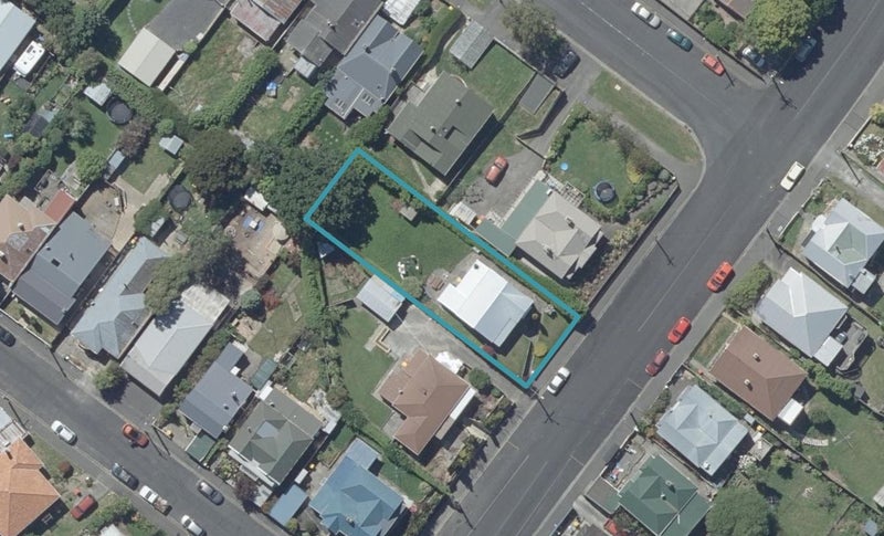 69 Nairn Street, Kaikorai, Dunedin - Carousel 1