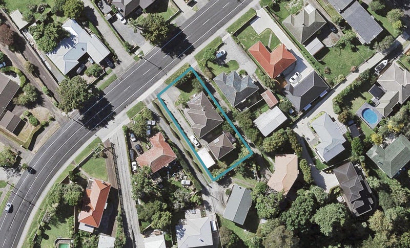 27 Hutchinsons Road, Bucklands Beach, Auckland - Carousel 1
