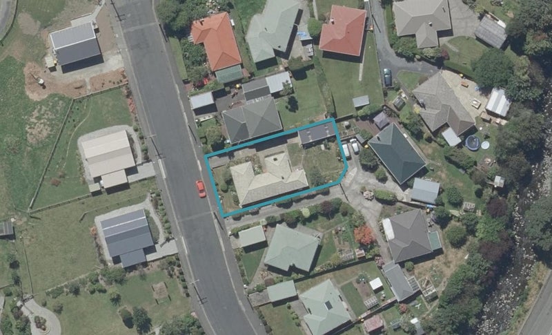 14 Rockside Road, Glenleith, Dunedin - Carousel 1