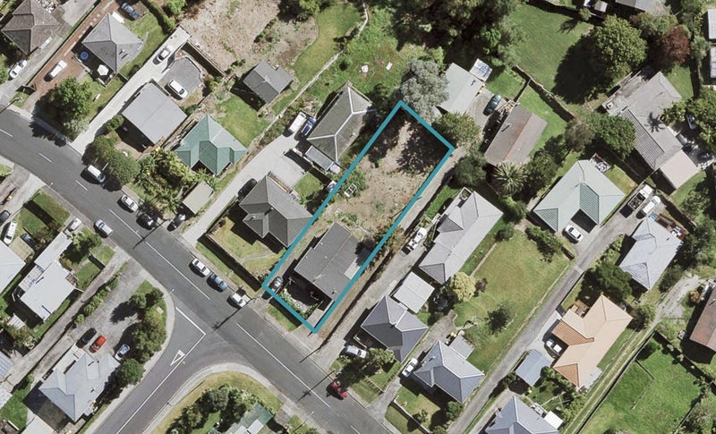 60 Awaroa Road, Sunnyvale, Auckland - Carousel 1
