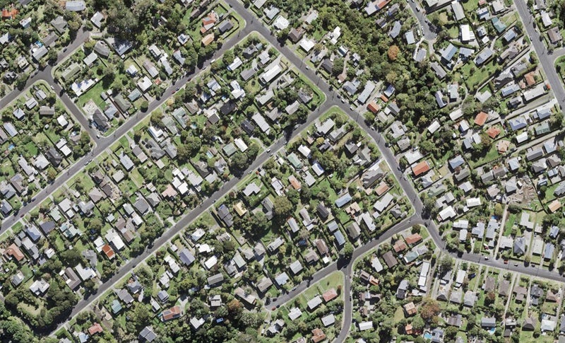 8B Neptune Avenue, Beach Haven, Auckland - Carousel 1