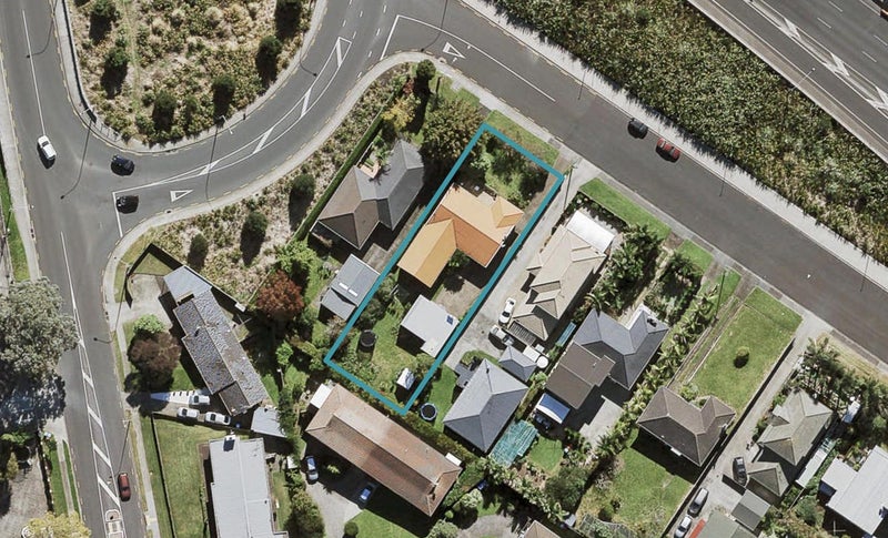 56 Melrose Road East, Hillsborough, Auckland - Carousel 1