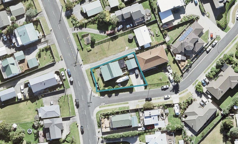 1 Havilah View, Army Bay, Whangaparaoa - Carousel 1