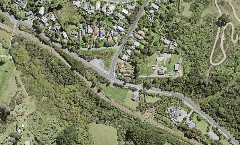 2 Northfield Road, Waitakere, Auckland - Carousel 1