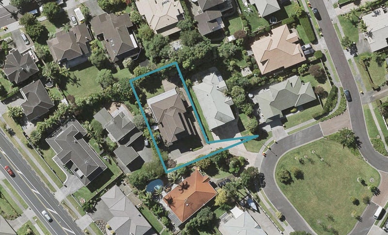 9 Te Hoe Grove, Pinehill, Auckland - Carousel 1