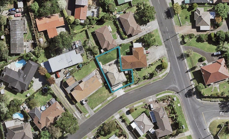 1 Gaylands Place, Opaheke, Papakura - Carousel 1
