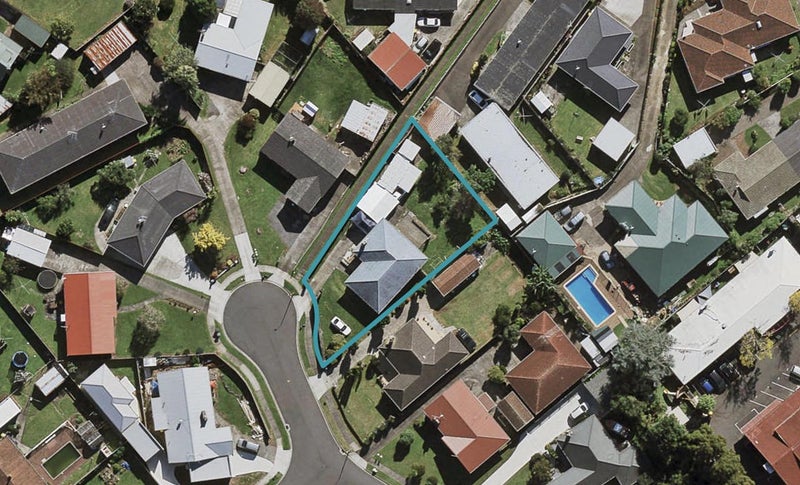 16 Holden Place, Manukau, Auckland - Carousel 1