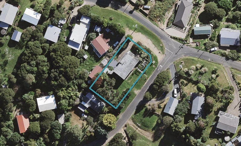21 Waiata Road, Onetangi, Waiheke Island - Carousel 1