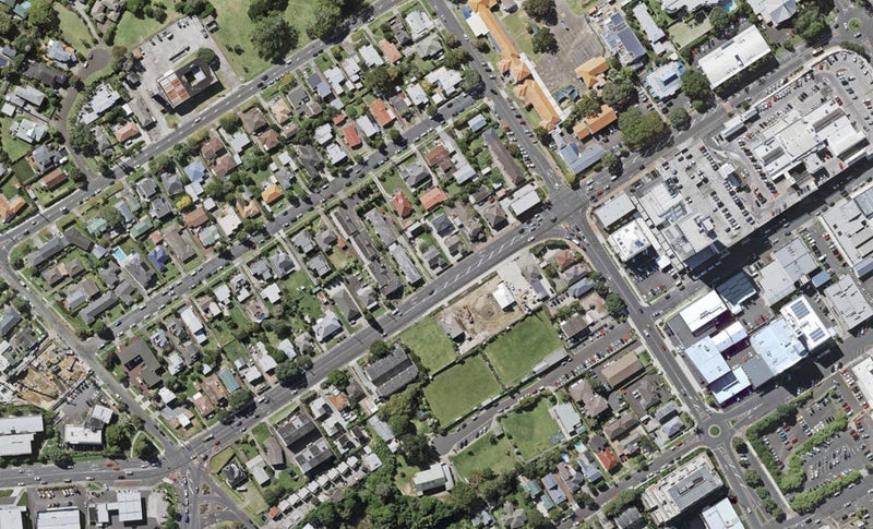 39 Anzac Street, Takapuna, Auckland - Carousel 1