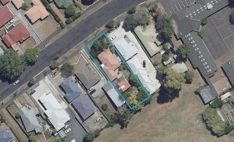 43 Mount View Road, Melville, Hamilton - Carousel 1