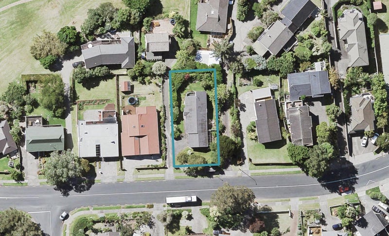 71 Glencoe Road, Browns Bay, Auckland - Carousel 1
