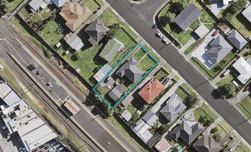 45 Ferguson Street, Manurewa East, Auckland - Carousel 1