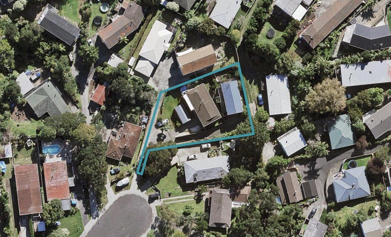 1/48 Glencourt Place, Glenfield, Auckland - Carousel 1
