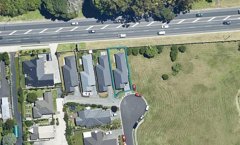 31 Allington Place, Bethlehem, Tauranga - Carousel 1