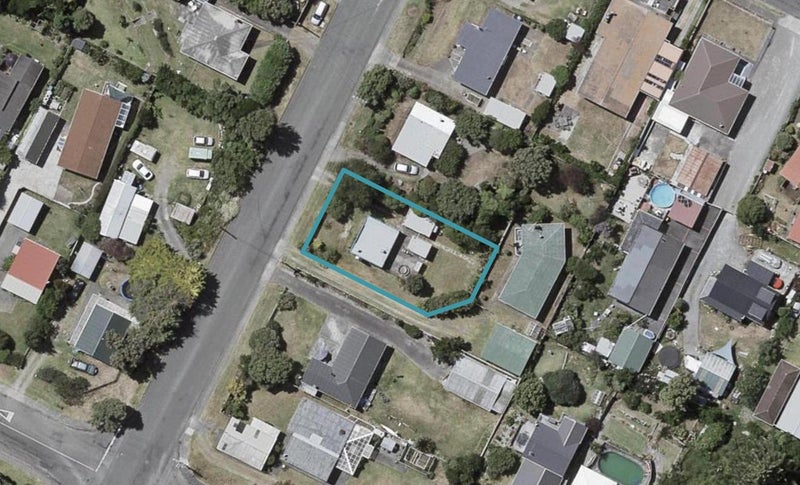 8 Ngaio Street, Otaki Beach, Otaki - Carousel 1