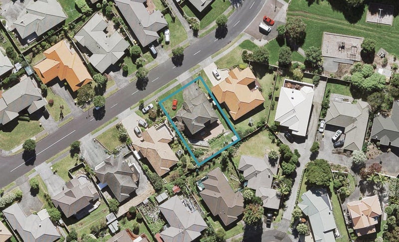 111 Buscomb Avenue, Henderson, Auckland - Carousel 1