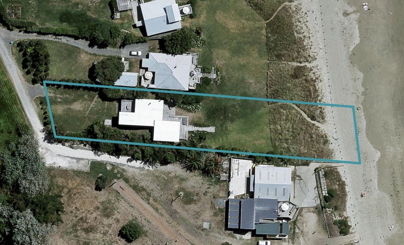 11 Moori Road, Waimarama, Havelock North - Carousel 1