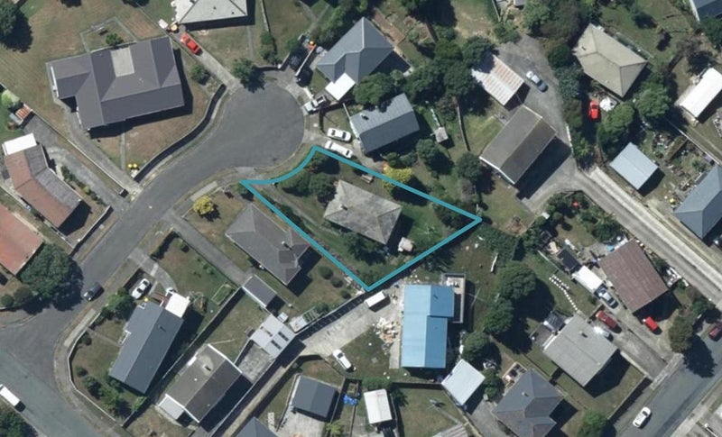 6 Tau Grove, Takapuwahia, Porirua - Carousel 1