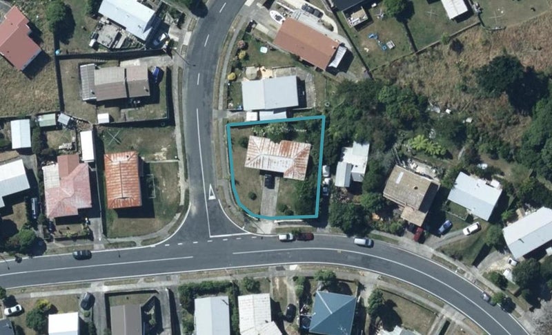 60 Conclusion Street, Ascot Park, Porirua - Carousel 1