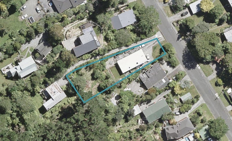 10 Elmslie Road, Pinehaven, Upper Hutt - Carousel 1