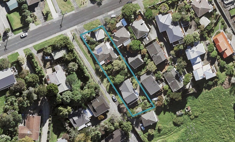 2/27 Verran Road, Birkenhead, Auckland - Carousel 1