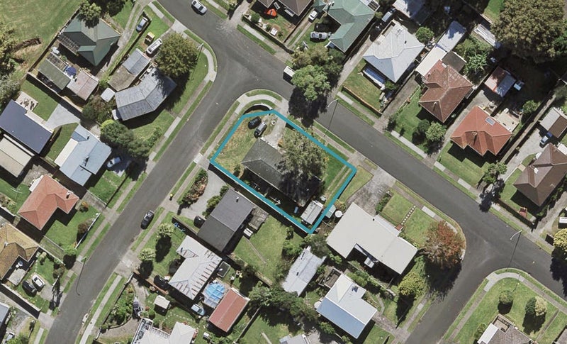 1/11A Woburn Street, Māngere East, Auckland - Carousel 1