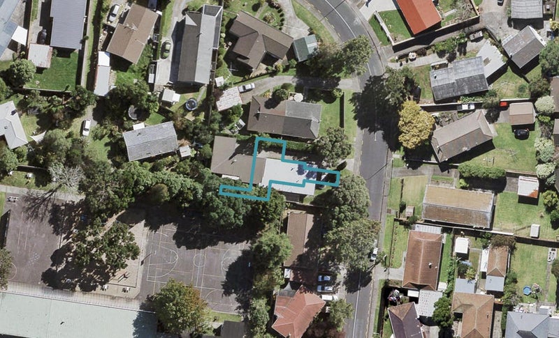 4C Pinedale Place, Henderson, Auckland - Carousel 1