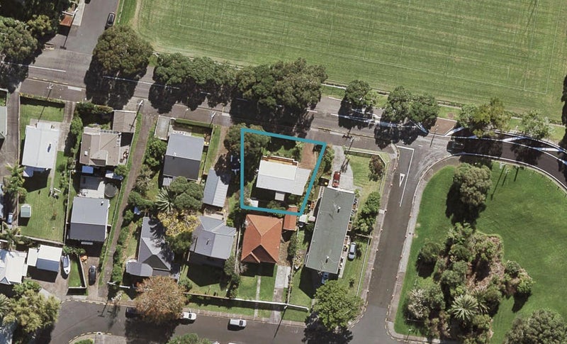 33 Stafford Road, Northcote Point, Auckland - Carousel 1