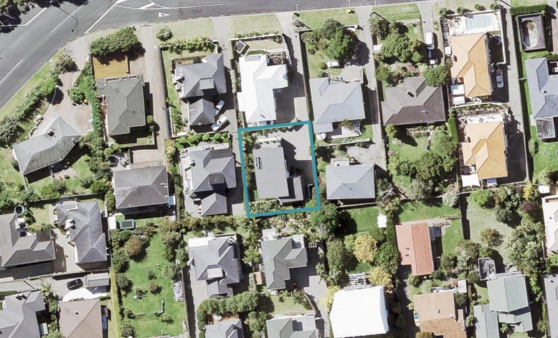 5A Beechwood Road, Rothesay Bay, Auckland - Carousel 1