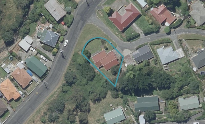 2 Echovale Avenue, Normanby, Dunedin - Carousel 1