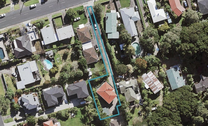9 Moore Street, Hillcrest, Auckland - Carousel 1