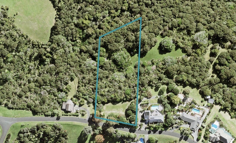 5 Puriri Place, Sandspit, Warkworth - Carousel 1